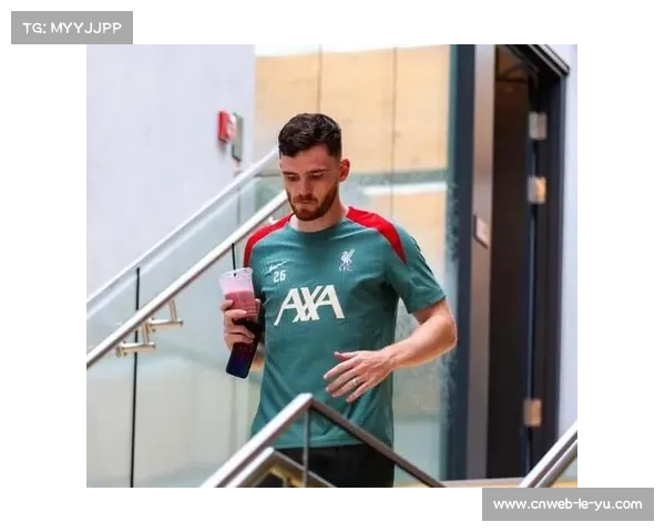 利物浦新援凯尔凯兹状态低迷球迷齐声呼吁老将罗伯逊重返首发位置